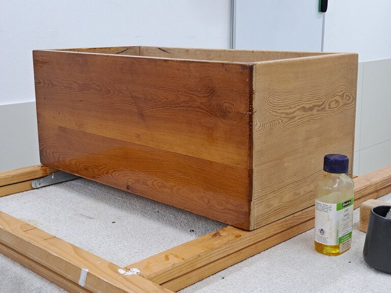 Cómo Instalar Suelo Vinílico de Clic sobre Pavimento Antiguo Paso a Paso: Application of linseed oil